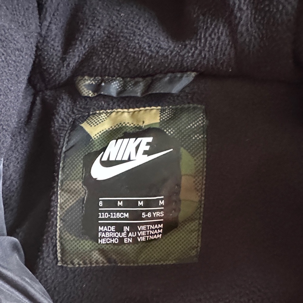 Nike Kids Camo Puffer Jacket - Black and Green - Picture 2 of 7